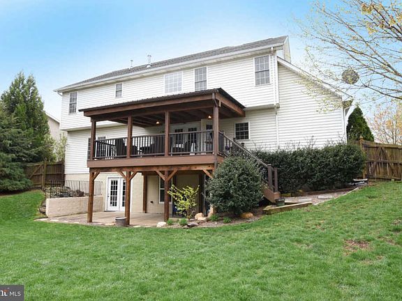 2nd image of 105 Dover Dr