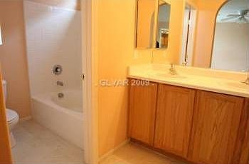 3rd image of 5212 Monrovia Heights St