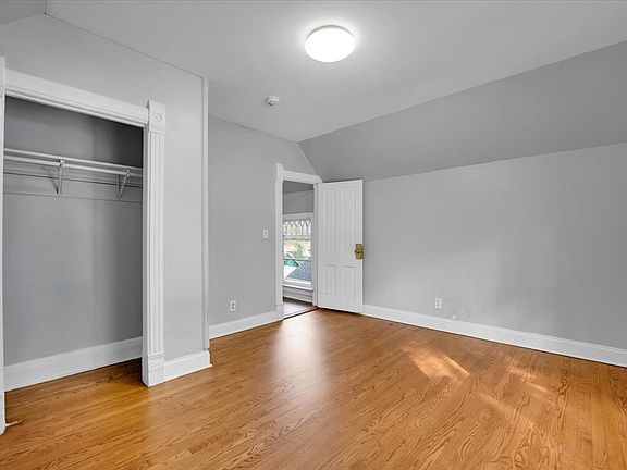 5th image of 1616 Lincoln St