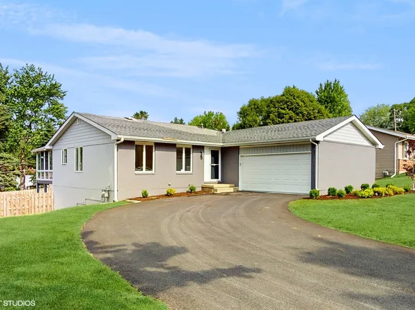 10607 Mathew St, Huntley, IL 60142