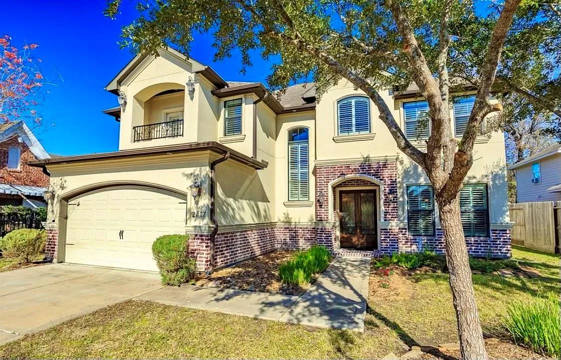 5 bed, 3.5 bath, 3291 sqft, $5,500 — Photo 1