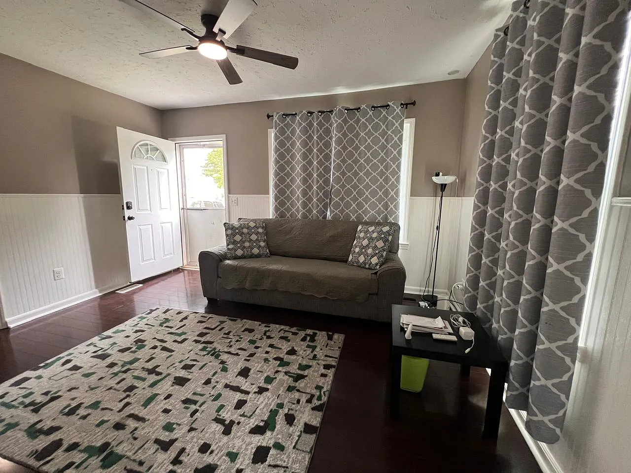 5888 Glenis Street - 1 — Photo 2