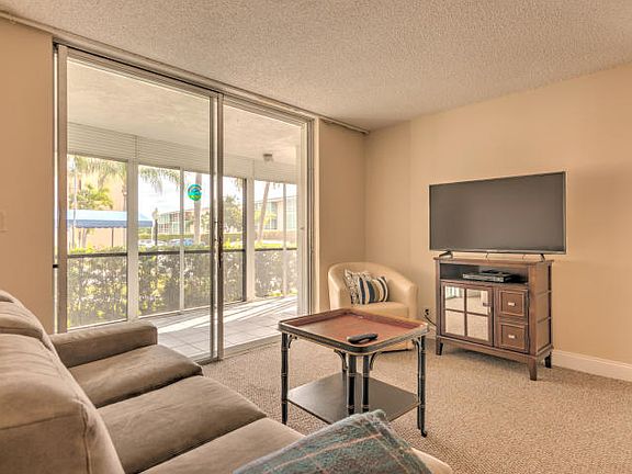 5th image of 720 E Ocean Ave APT 107