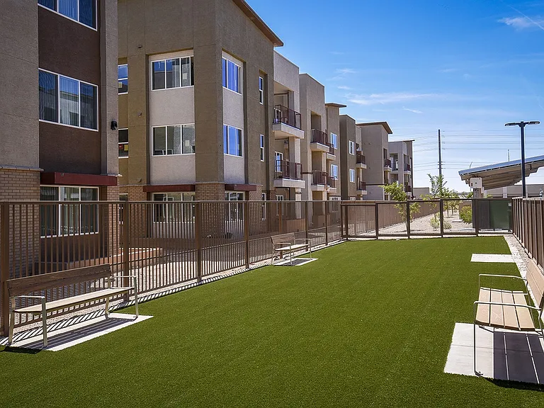Suncrest Vista at Canyon Trails 55+ Apartments — Photo 6