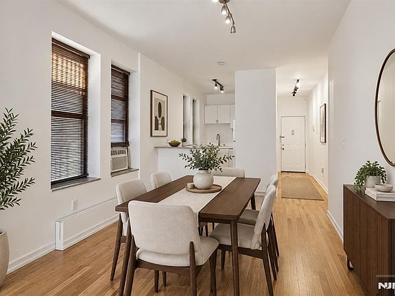 4th image of 849 Boulevard #4D