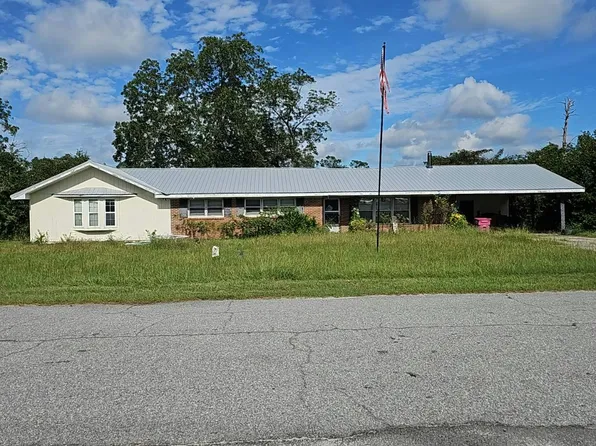 40 Walton St, Baxley, GA 31513