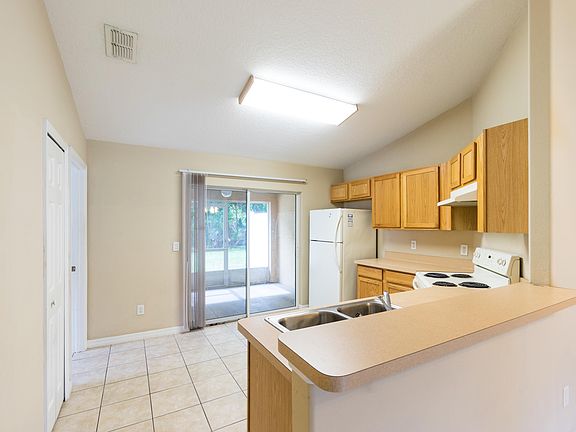 2nd image of 67 Wellwood Ln