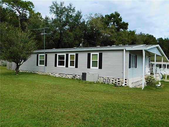 3rd image of 5835 Arapaho Ct