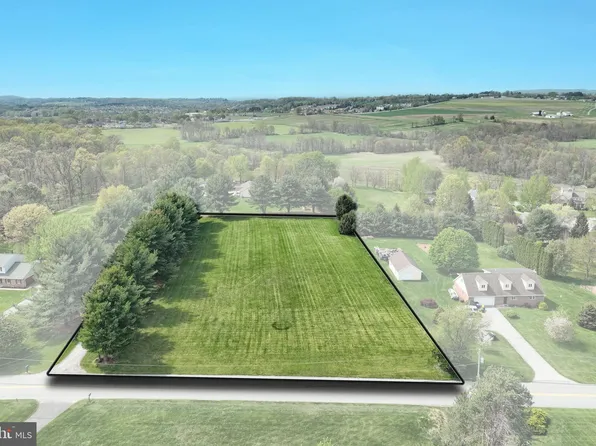 445 Steinfelt Rd, Red Lion, PA 17356