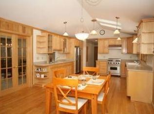 37W363 Crane Rd, St Charles, IL 60175