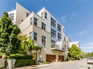 2125 N Riverboat Rd #2125, Milwaukee, WI 53212