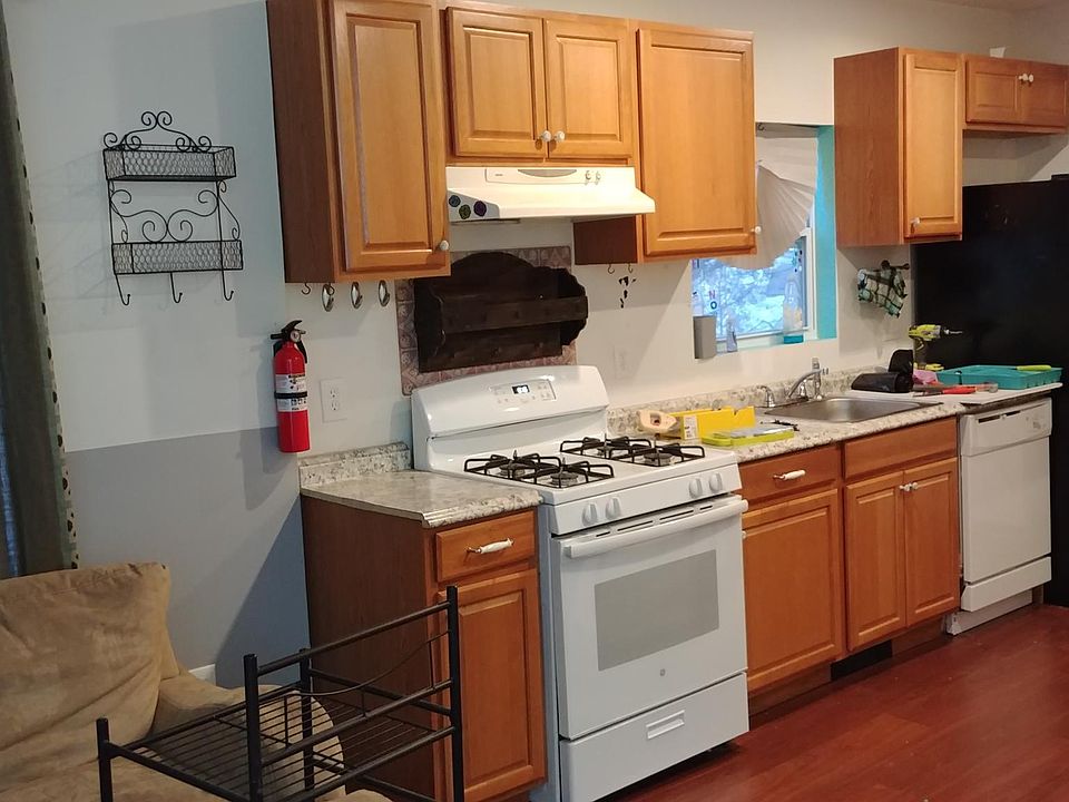 1st image of 11 Munson St #1