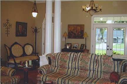 4th image of 1042 Nella Jeanne Rd