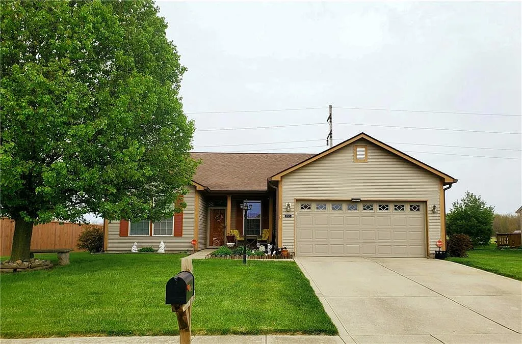 262 Pineview Dr photo 1