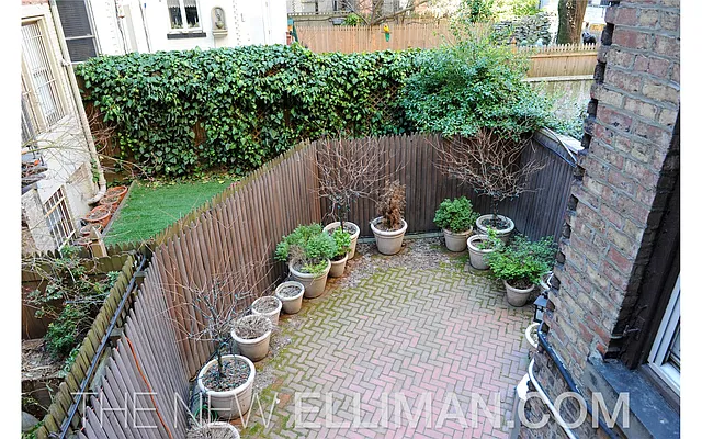 Rented by Douglas Elliman | media 23