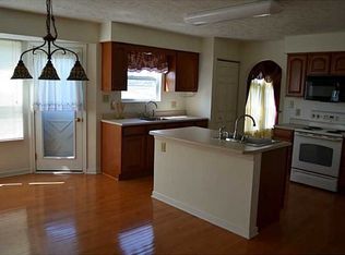 150 Stratford Ct, New Stanton, PA 15672