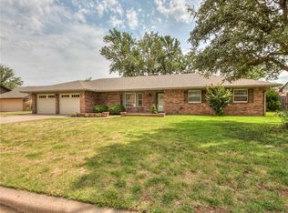 912 Lantern Ln, Weatherford, OK 73096