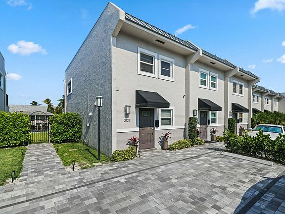 2nd image of 3121 Spanish Trail #11
