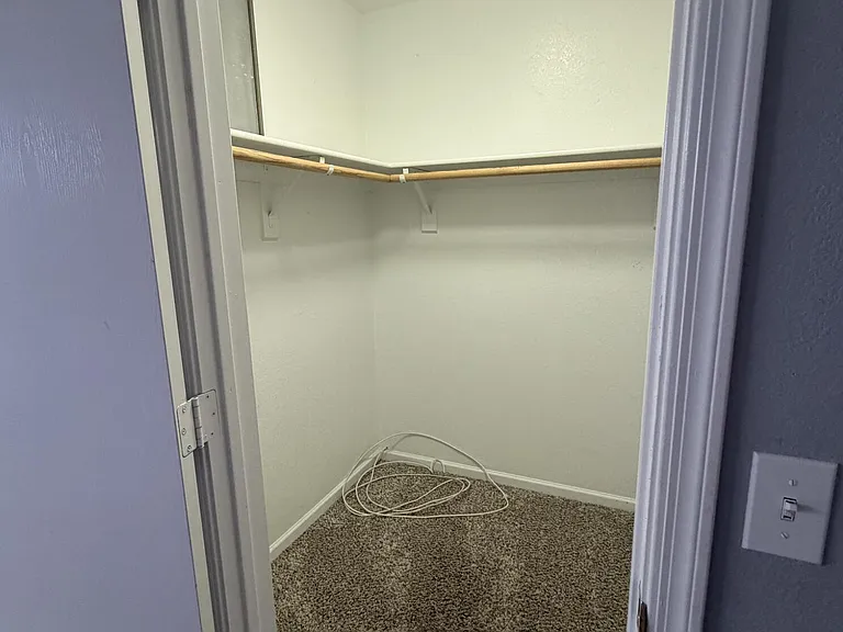728 E Rose Marie Ln — Photo 16
