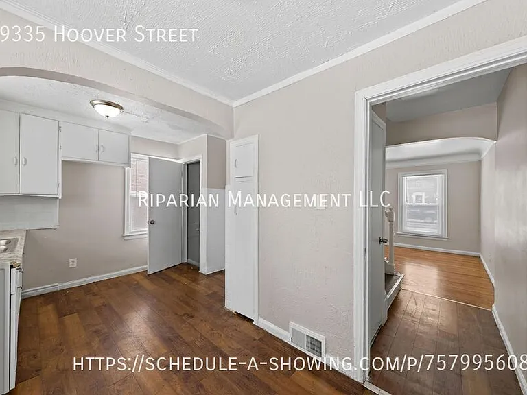 19335 Hoover St — Photo 4