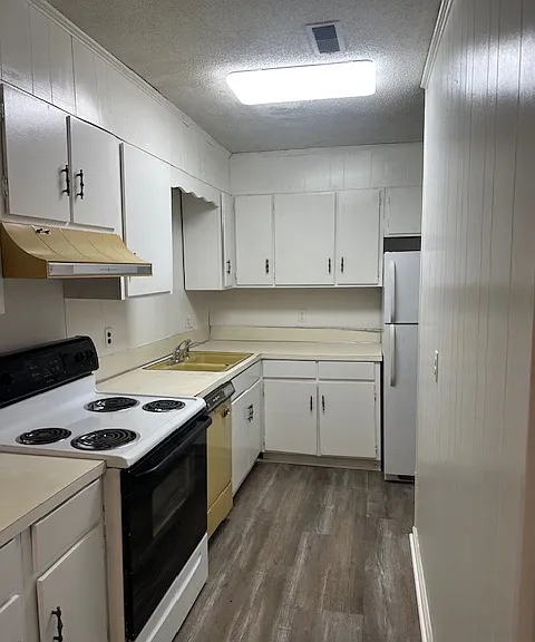 520 N Pine St #8 — Photo 7