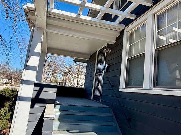 2nd image of 619 N 2nd Ave