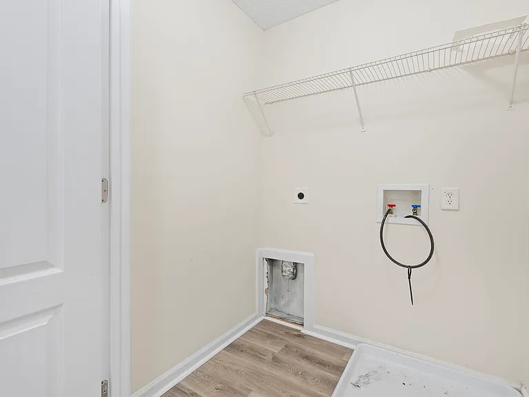 745 Outlook Way — Photo 28