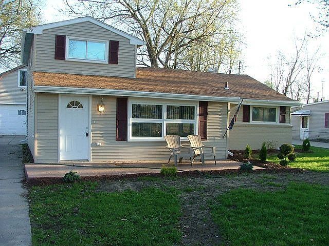 1st image of 3235 Linda Ln