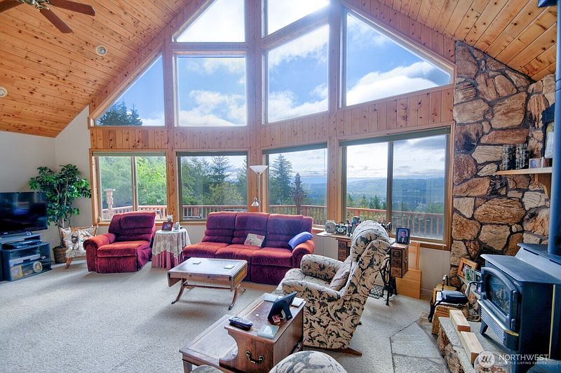 5th image of 378 Burnt Ridge Road