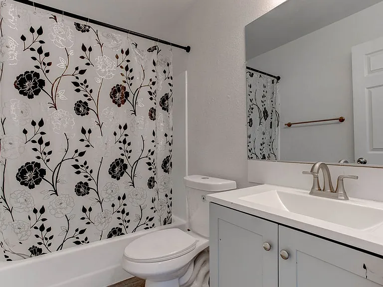 921 Snug Harbor St — Photo 22