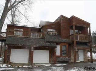 6382 N Ridge Rd, Fort Calhoun, NE 68023