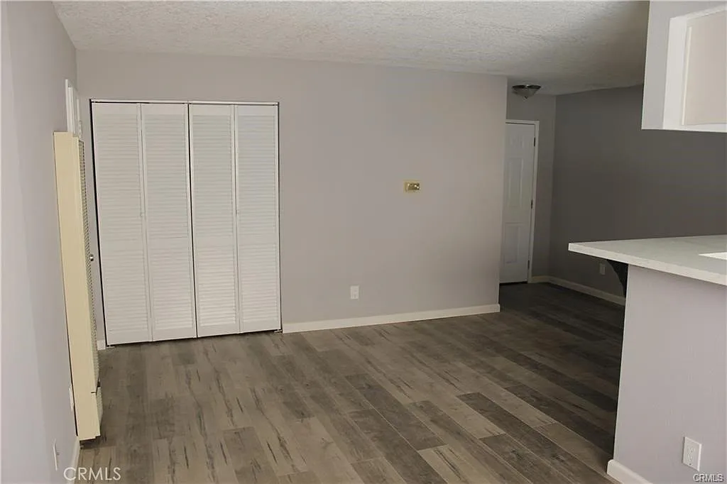 3 bed, 1196 sqft, $3,200 — Photo 2