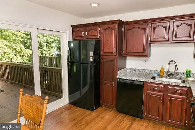 11951 Heathcote Ct — Photo 3
