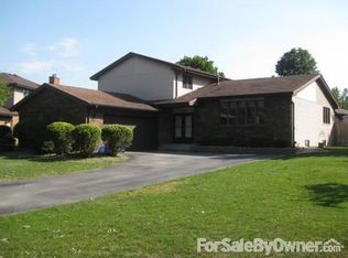2442 Sorrento Dr, Schererville, IN
