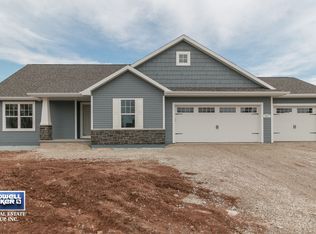 2877 Manitowoc Rd, Green Bay, WI 54311