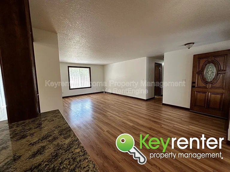 14415 SE 9th St — Photo 8