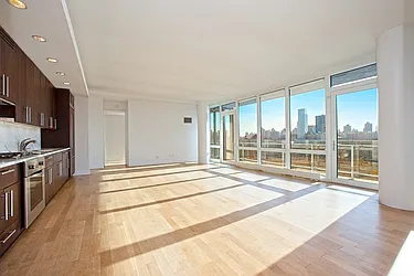 Rented by Weinman International Real Estate, Inc.