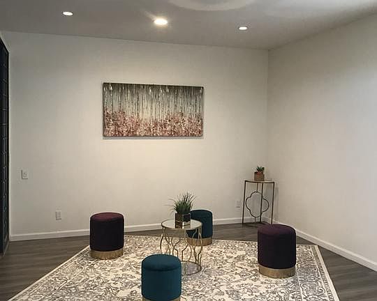 5th image of 2175 S Beverly Glen Blvd APT 405