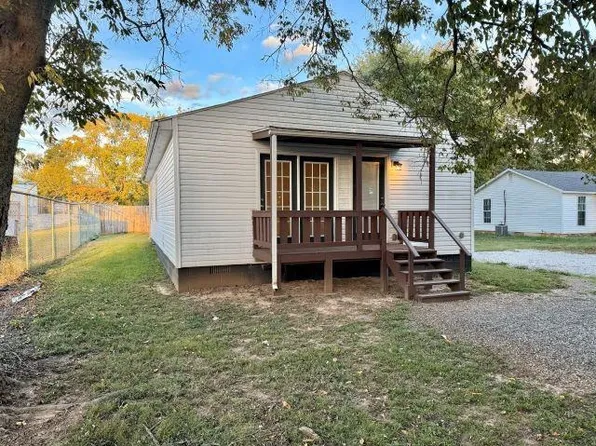 6 Walker Ct, Bowling Green, KY 42101