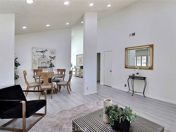 4th image of 14605 Seron Ave