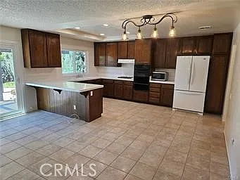1194 W 14th St — Photo 8