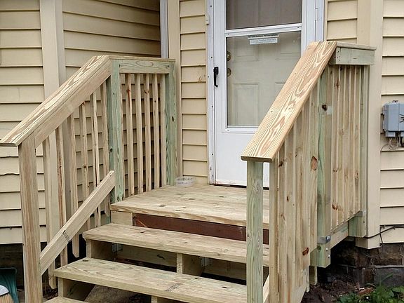 3rd image of 630 E Brady St APT 1