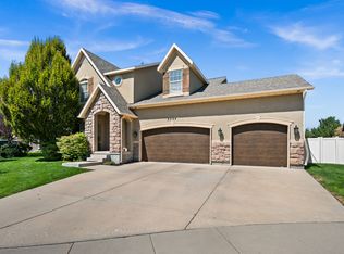 2534 W Adelaide Dr, Riverton, UT 84065