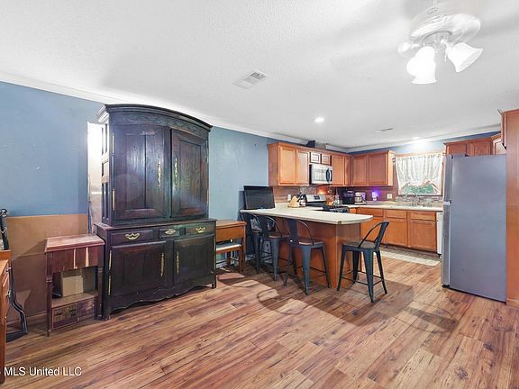 23rd image of 12231 Shorecrest Rd