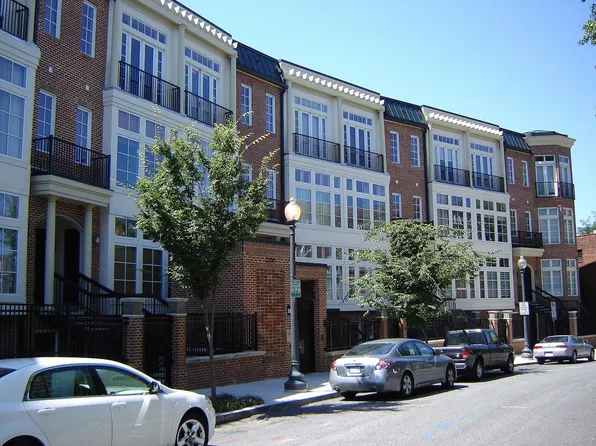 2200 17th St NW APT 108, Washington, DC 20009