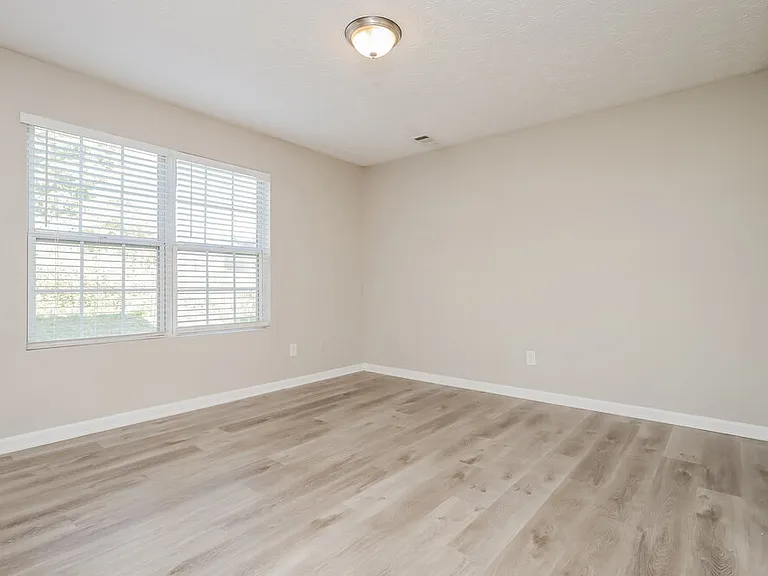 6050 Flagstaf Walk — Photo 4