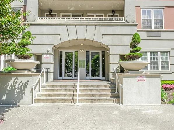 55 Oceana Dr E APT 8C, Brooklyn, NY 11235
