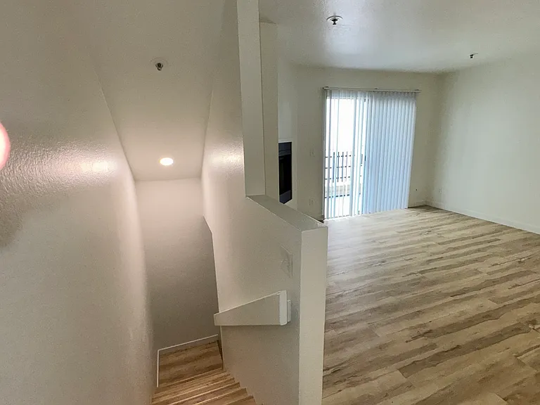 French Park Apartments — Photo 31
