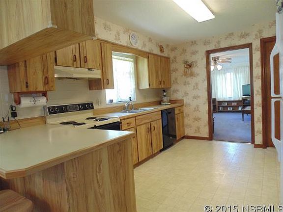 3rd image of 2308 Tamarind Dr
