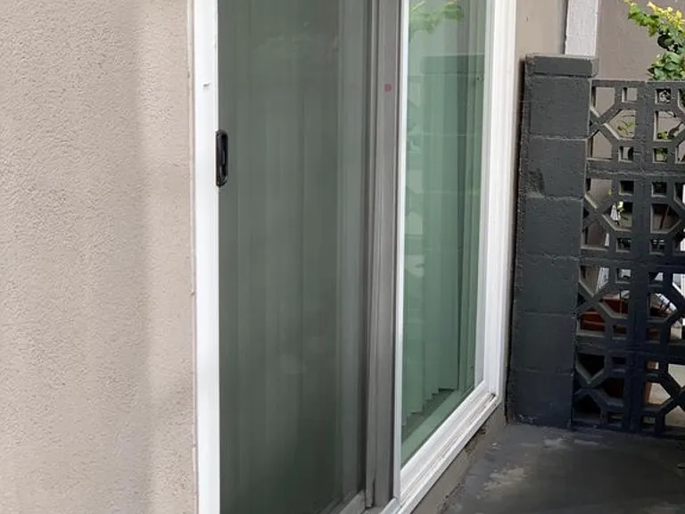 1115 N Flores St #8 — Photo 11